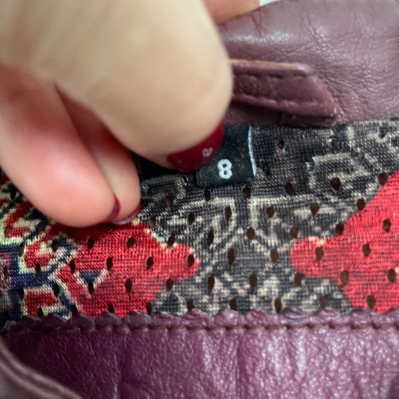 Wine coloured leather jacket. Size 8 - Picture 7 of 10